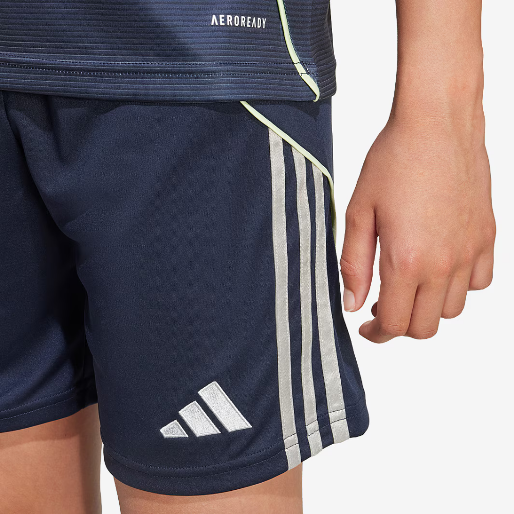 Conjunto Niños Merengues 25/26 – Segunda Equipación