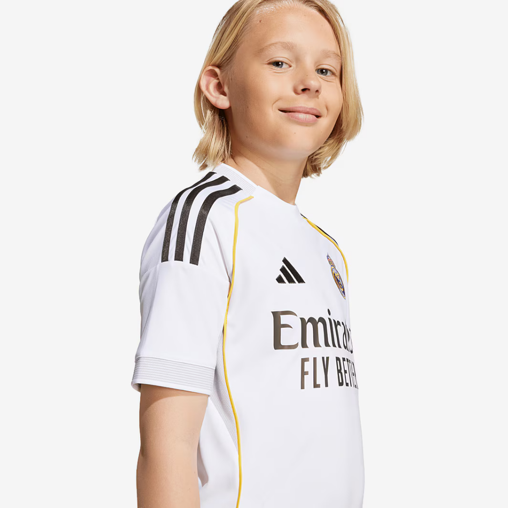 Conjunto Niños Merengues 25/26 – Primera Equipación