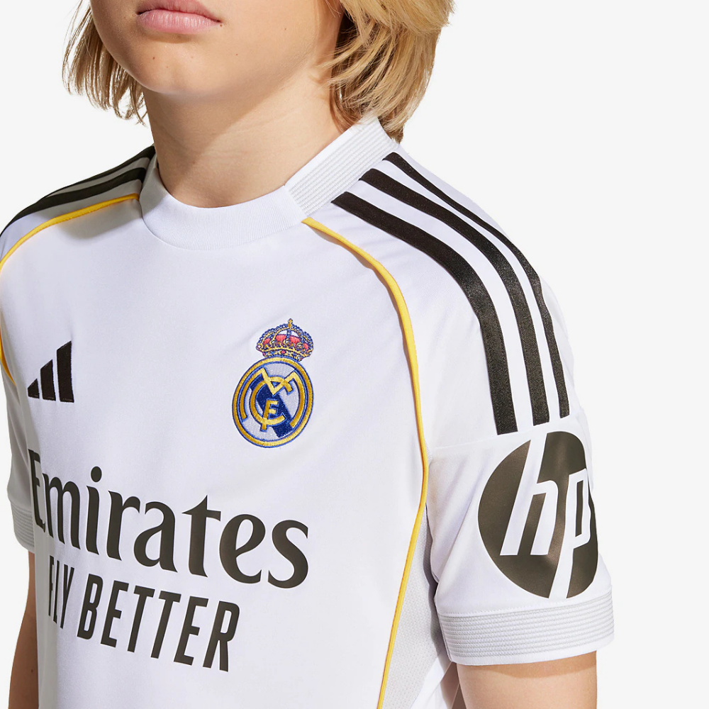 Conjunto Niños Merengues 25/26 – Primera Equipación